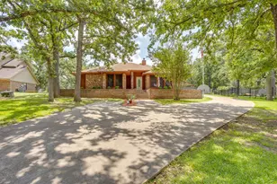 1508 Westcreek Dr, Azle, TX 76020 - Photo 4