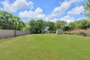 823 Ronald St, White Settlement, TX 76108 - Photo 16