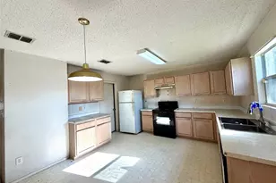 1257 Regal Dr, Garland, TX 75040 - Photo 10