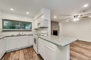 901 Hudson Dr, Garland, TX 75043 - Photo 10