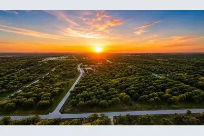 2537 Buckskin Drive, Granbury, TX 76049 - Photo 4