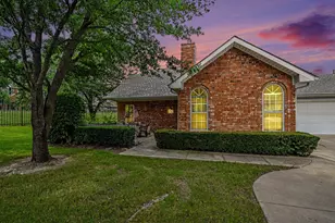 6123 Welden Ct, Fort Worth, TX 76132 - Photo 2