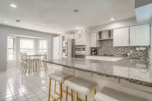 2421 Parkside Dr, Grand Prairie, TX 75052 - Photo 10