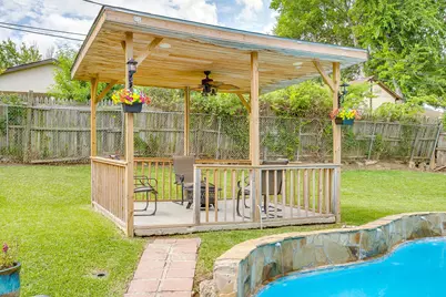2421 Parkside Drive, Grand Prairie, TX 75052 - Photo 6