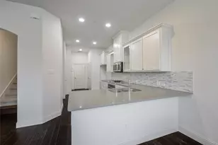 4683 Rhett Ln, Carrollton, TX 75010 - Photo 8