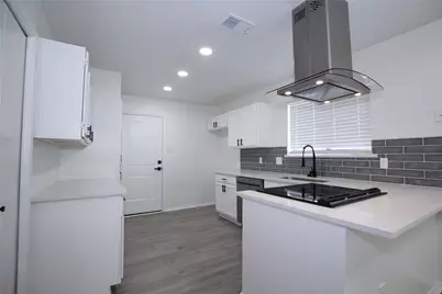 2910 Tanglewood Drive, Lancaster, TX 75134 - Photo 6