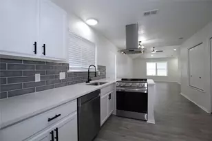 2910 Tanglewood Dr, Lancaster, TX 75134 - Photo 8
