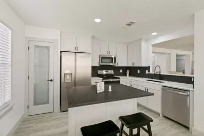 5960 McKaskle Drive, Fort Worth, TX 76119 - Photo 2