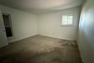 1013 Rockmoor Dr, Edgecliff Village, TX 76134 - Photo 18