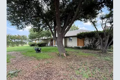 1013 Rockmoor Drive, Edgecliff Village, TX 76134 - Photo 2