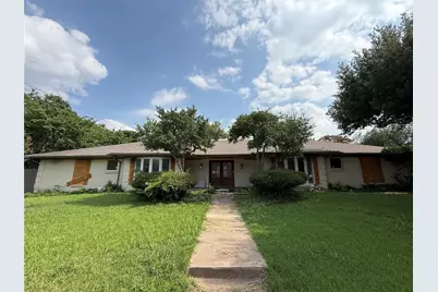 1013 Rockmoor Drive, Edgecliff Village, TX 76134 - Photo 1