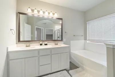 2634 Askern Court, Grand Prairie, TX 75052 - Photo 14