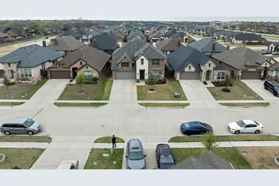 2634 Askern Court, Grand Prairie, TX 75052 - Photo 2