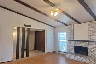10238 White Elm Rd, Dallas, TX 75243 - Photo 4
