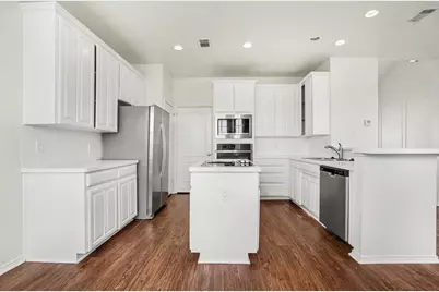 129 Hanover Street, Grand Prairie, TX 75052 - Photo 8