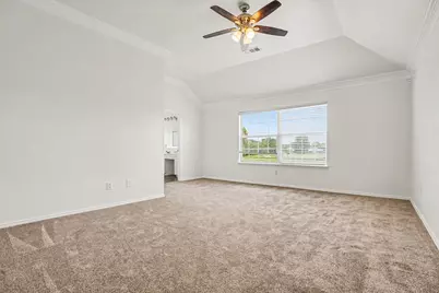 129 Hanover Street, Grand Prairie, TX 75052 - Photo 12
