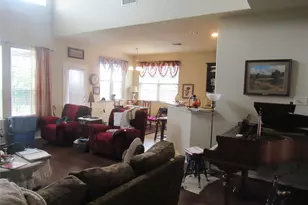 1513 San Carlos Dr, Van Alstyne, TX 75495 - Photo 10