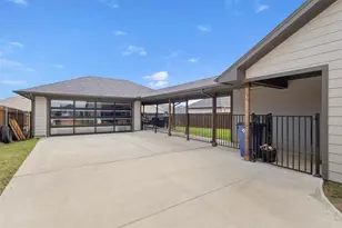 616 Charlotte Ln, Burleson, TX 76028 - Photo 30