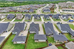 616 Charlotte Ln, Burleson, TX 76028 - Photo 32