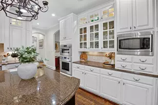 1012 Brae Ct, Fort Worth, TX 76111 - Photo 14