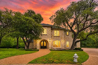 1012 Brae Court, Fort Worth, TX 76111 - Photo 2