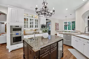 1012 Brae Ct, Fort Worth, TX 76111 - Photo 12