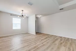 1337 Waggoner Dr, Aubrey, TX 76227 - Photo 18