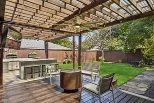 9946 Vistadale Dr, Dallas, TX 75238 - Photo 26
