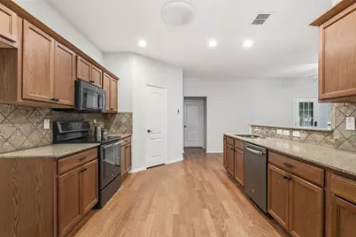 11013 Dillon Street, Fort Worth, TX 76179 - Photo 6