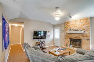 1025 Irene St, Burleson, TX 76028 - Photo 6