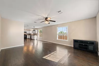 102 S 4th Street, Grandview, TX 76050 - Photo 10