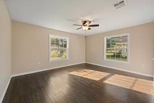 102 S 4th St, Grandview, TX 76050 - Photo 22