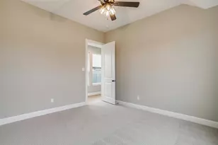 991 Hulen, Crowley, TX 76036 - Photo 24