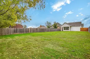 991 Hulen, Crowley, TX 76036 - Photo 36