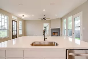 991 Hulen, Crowley, TX 76036 - Photo 16