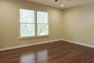 2309 Pembroke Dr, Fort Worth, TX 76110 - Photo 26
