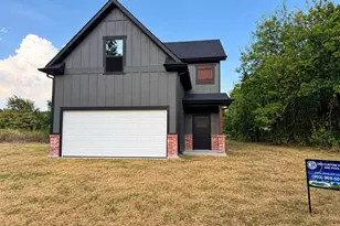 305 Augustus St, Trenton, TX 75490 - Photo 1