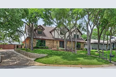 2304 Wakeforest Court, Arlington, TX 76012 - Photo 1