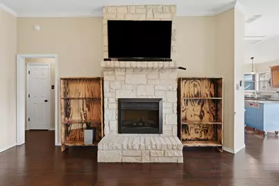 708 Hillcrest Drive, Cleburne, TX 76033 - Photo 8