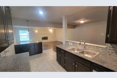 5613 Ammons Street, Haltom City, TX 76117 - Photo 4