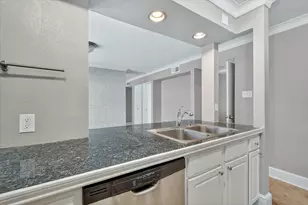 5932 Sandhurst Ln, Dallas, TX 75206 - Photo 16