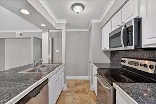 5932 Sandhurst Ln, Dallas, TX 75206 - Photo 20