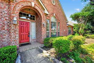 1645 Castle Pines Dr, Frisco, TX 75036 - Photo 2