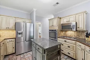 1604 Fairhaven Dr, Mansfield, TX 76063 - Photo 6