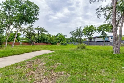 5006 Pebblebrook Drive, Dallas, TX 75229 - Photo 2