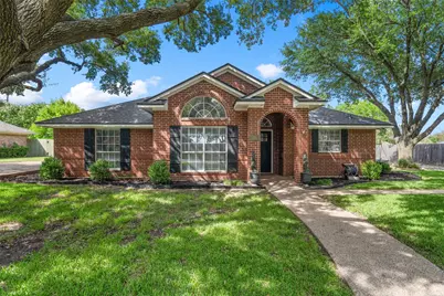 112 Briar Ridge Drive, Hewitt, TX 76643 - Photo 1