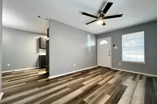 1010 S Retta St, Fort Worth, TX 76111 - Photo 4
