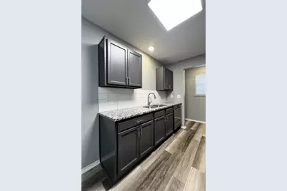 1010 S Retta Street, Fort Worth, TX 76111 - Photo 8