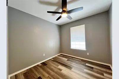 1010 S Retta Street, Fort Worth, TX 76111 - Photo 22