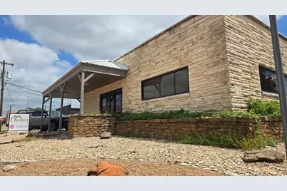 299 S Columbia Street, Stephenville, TX 76401 - Photo 2